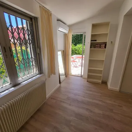 Kalamaki Feriehus Cannes